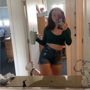 Meet your Posher, Alexia